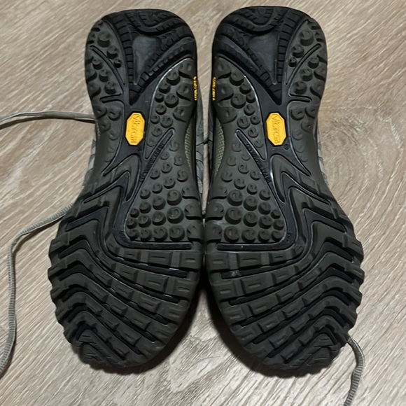 Merrell Shoes - New without tags - never worn- womens - Picture 8 of 8